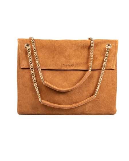 Shop ORCIANI  Borsa: Orciani borsa a spalla.
Patta con un sottile logo in rilievo. 
Borsa a Spalla.
Tracolla a Catena.
Patta con Chiusura Magnetica.
Dimensioni: 38x30.
Logo in Rilievo.
Composizione: 100% Pelle.
Fabbricato in Italia.. B02212 NAB-C